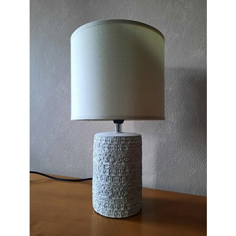 VÝPREDAJ – Stolná lampa Melor s keramickou základňou 01
