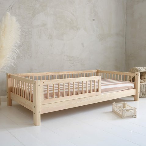 Masívna detská posteľ so zábranou Basic 80 x 160 cm - prírodná borovica - 01