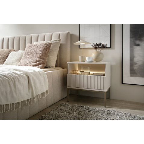 Moderný nočný stolík s osvetlením Sento - kašmír 05