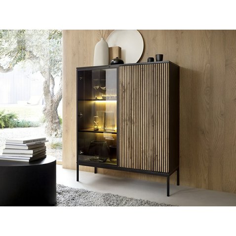 Vitrína s osvetlením Sento